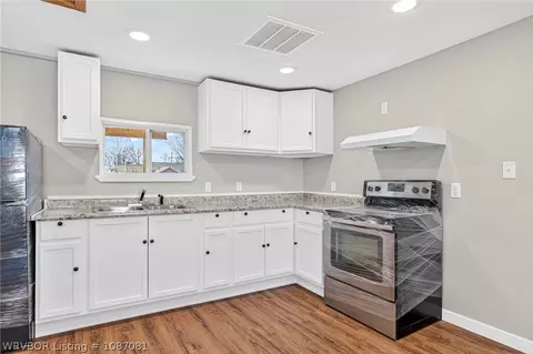 Kitchen - 2910 Virginia Ave, Fort Smith, AR 72904 photo 1 of 1