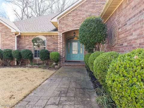 2905 Carrington Pointe Rd, Fort Smith, AR 72903 photo 2