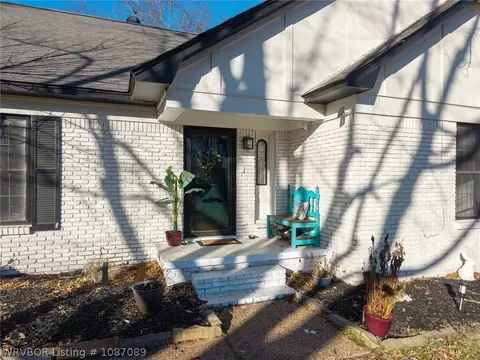 Exterior - 8901 Royal Ridge Dr, Fort Smith, AR 72903 photo 3 of 9