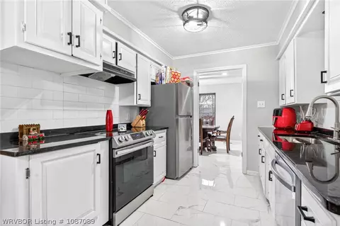 Kitchen - 8901 Royal Ridge Dr, Fort Smith, AR 72903 photo 1 of 2