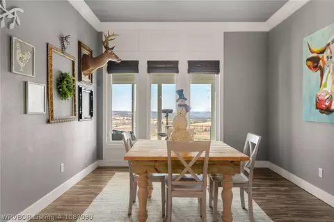 Dining - 639 Nc 1625, Compton, AR 72624 photo 3 of 3