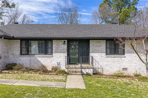 Exterior - 3500 Lucy Ln, Fort Smith, AR 72903 photo 2 of 3