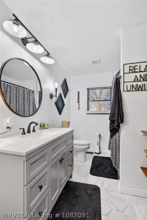 Bath - 3500 Lucy Ln, Fort Smith, AR 72903 photo 1 of 2