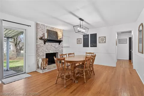 Dining - 3500 Lucy Ln, Fort Smith, AR 72903 photo 2 of 2