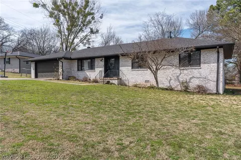 Exterior - 3500 Lucy Ln, Fort Smith, AR 72903 photo 3 of 3