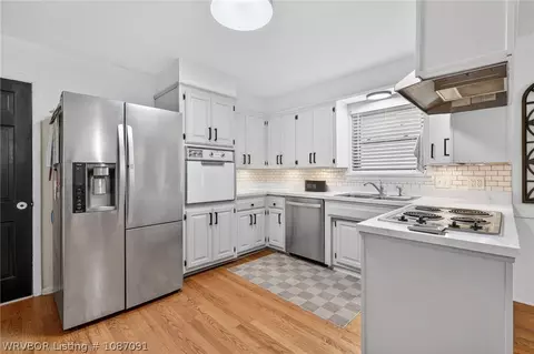 Kitchen - 3500 Lucy Ln, Fort Smith, AR 72903 photo 1 of 2