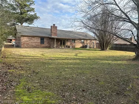 Exterior - 9100 Skypark Dr, Fort Smith, AR 72903 photo 3 of 3