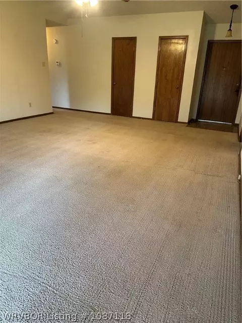 Living - 9100 Skypark Dr, Fort Smith, AR 72903 photo 2 of 2