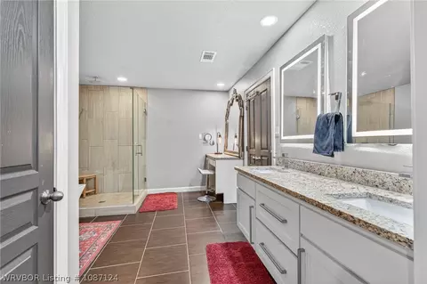 Bath - 2206 S T St, Fort Smith, AR 72901 photo 1 of 3