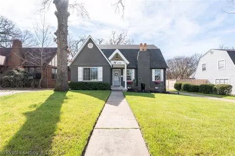 Exterior - 2206 S T St, Fort Smith, AR 72901 photo 6 of 6