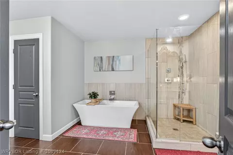 Bath - 2206 S T St, Fort Smith, AR 72901 photo 2 of 3