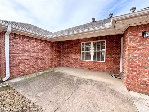 Exterior - 8409 Vickery Ln, Fort Smith, AR 72908 photo 5 of 16