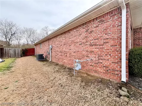 Exterior - 8409 Vickery Ln, Fort Smith, AR 72908 photo 13 of 16