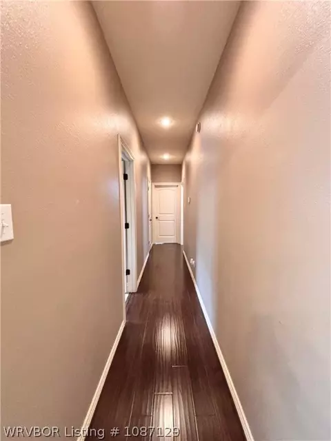 Entry Way - 8409 Vickery Ln, Fort Smith, AR 72908 photo 7 of 9