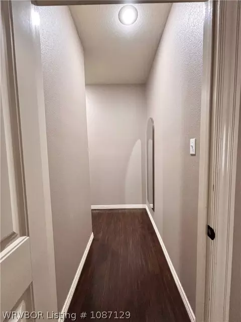 Entry Way - 8409 Vickery Ln, Fort Smith, AR 72908 photo 6 of 9