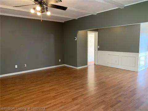 Living - 7907 Yorktown Rd, Fort Smith, AR 72903 photo 3 of 4
