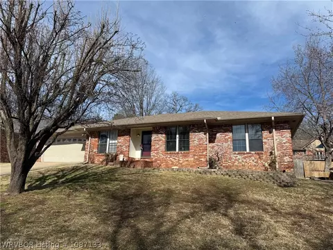 Exterior - 7907 Yorktown Rd, Fort Smith, AR 72903 photo 2 of 4