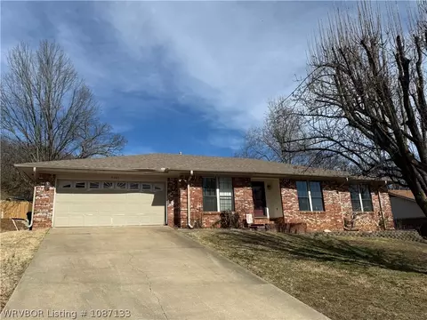 Exterior - 7907 Yorktown Rd, Fort Smith, AR 72903 photo 3 of 4
