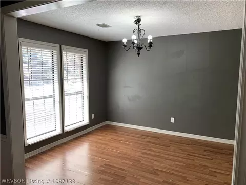 Living - 7907 Yorktown Rd, Fort Smith, AR 72903 photo 4 of 4