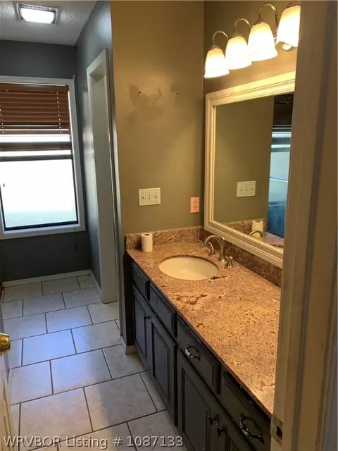 Bath - 7907 Yorktown Rd, Fort Smith, AR 72903 photo 1 of 6