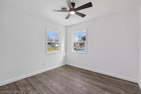 Bedroom - 1810 Waco St, Fort Smith, AR 72901 photo 3 of 4