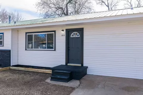 Exterior - 1810 Waco St, Fort Smith, AR 72901 photo 3 of 7