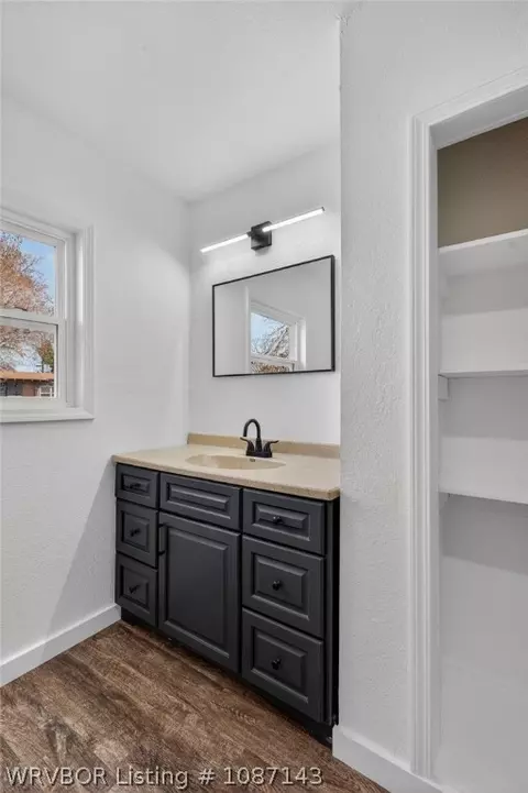 Bath - 1810 Waco St, Fort Smith, AR 72901 photo 3 of 4