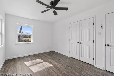 Bedroom - 1810 Waco St, Fort Smith, AR 72901 photo 2 of 4