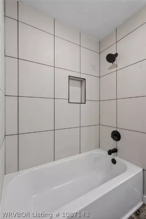 Bath - 1810 Waco St, Fort Smith, AR 72901 photo 4 of 4