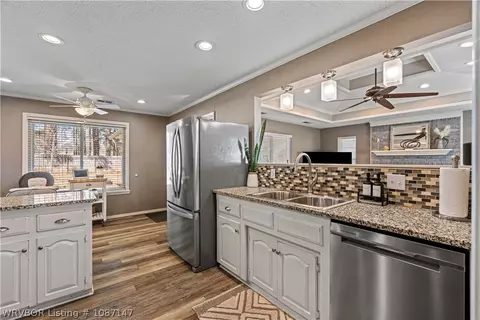 Kitchen - 9813 Shadow Branch Ln, Fort Smith, AR 72903 photo 1 of 3
