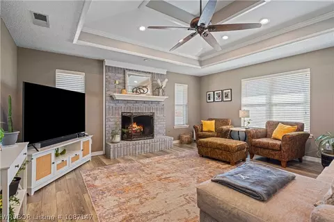 Living - 9813 Shadow Branch Ln, Fort Smith, AR 72903 photo 1 of 2