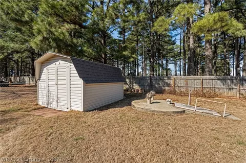 Exterior - 9813 Shadow Branch Ln, Fort Smith, AR 72903 photo 7 of 9