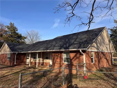 Exterior - 39803 Cedar Hill Cir, Howe, OK 74940 photo 9 of 12