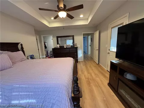Bedroom - 39803 Cedar Hill Cir, Howe, OK 74940 photo 3 of 11