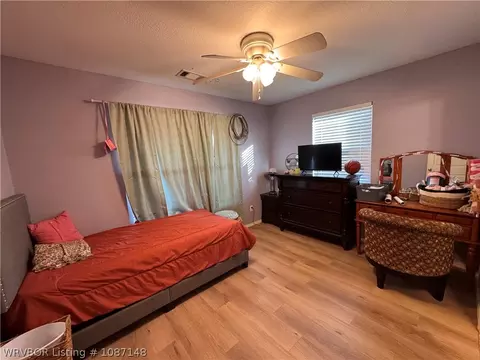Bedroom - 39803 Cedar Hill Cir, Howe, OK 74940 photo 5 of 11