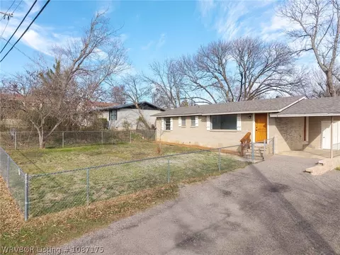 Exterior - 1104 9th St, Barling, AR 72923 photo 14 of 15