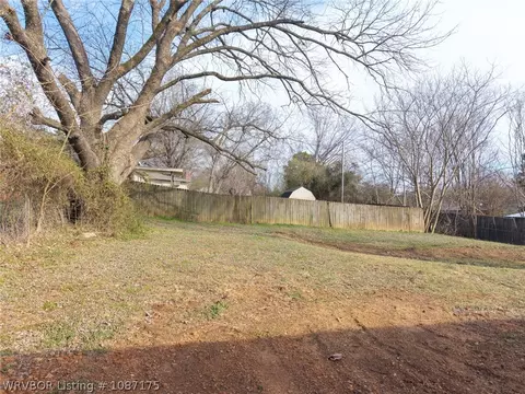 Exterior - 1104 9th St, Barling, AR 72923 photo 12 of 15