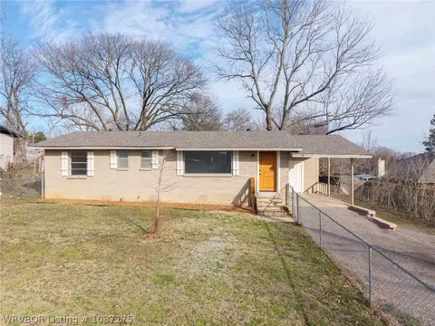 Exterior - 1104 9th St, Barling, AR 72923 photo 13 of 15