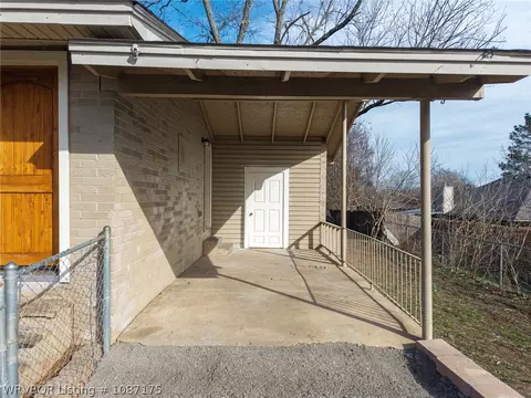Exterior - 1104 9th St, Barling, AR 72923 photo 6 of 15