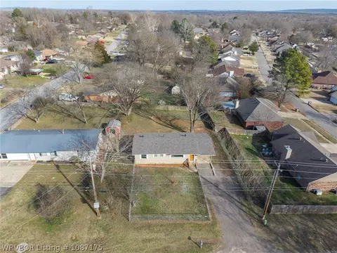 View/Area - 1104 9th St, Barling, AR 72923 photo 1 of 4