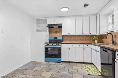 Kitchen - 1104 9th St, Barling, AR 72923 photo 2 of 2