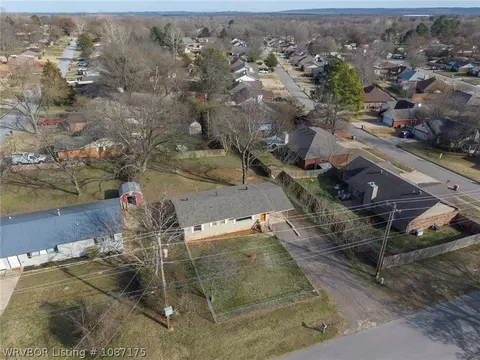View/Area - 1104 9th St, Barling, AR 72923 photo 2 of 4