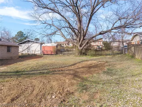 Exterior - 1104 9th St, Barling, AR 72923 photo 10 of 15