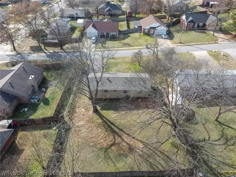 View/Area - 1104 9th St, Barling, AR 72923 photo 3 of 4