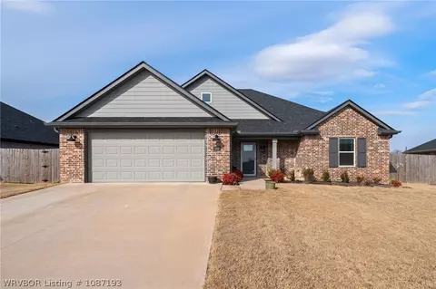 660 Hickory Meadows Ave, Springdale, AR 72762