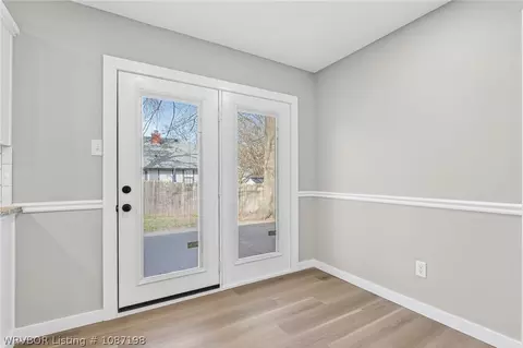 Entry Way - 2300 Pine Ln, Barling, AR 72923 photo 9 of 11