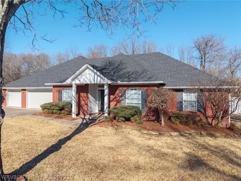 Exterior - 6301 Cedar Break Dr, Fort Smith, AR 72916 photo 6 of 14