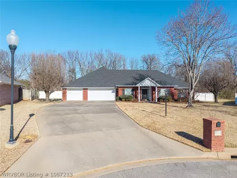 Exterior - 6301 Cedar Break Dr, Fort Smith, AR 72916 photo 3 of 14