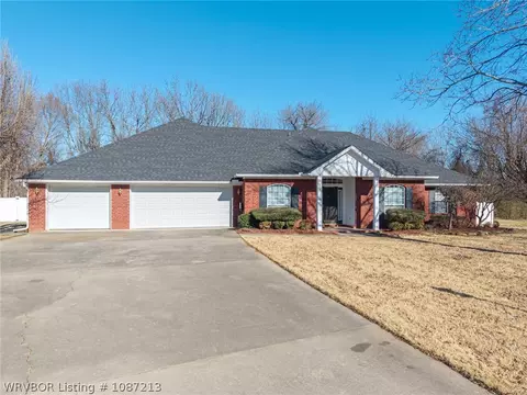 Exterior - 6301 Cedar Break Dr, Fort Smith, AR 72916 photo 2 of 14