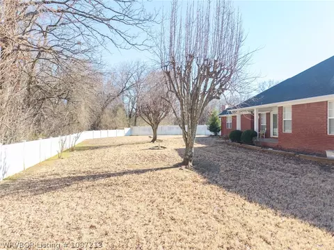 Exterior - 6301 Cedar Break Dr, Fort Smith, AR 72916 photo 7 of 14